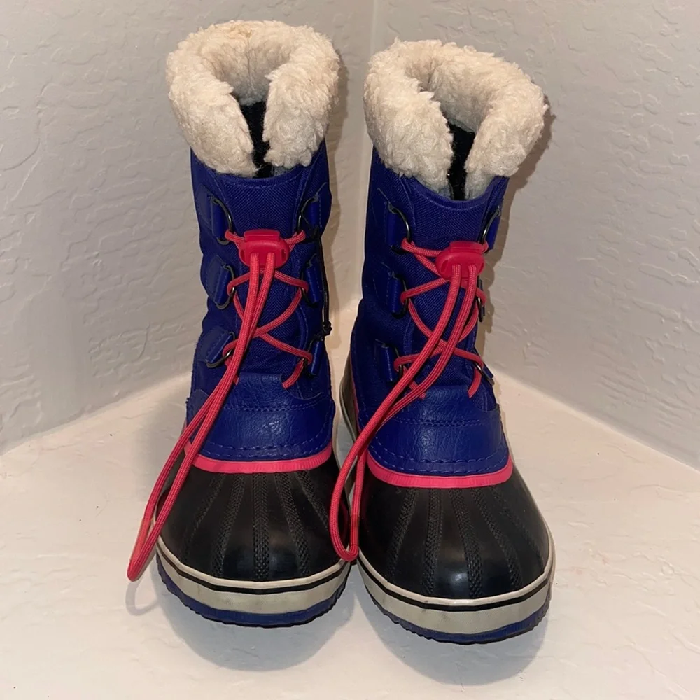 SOREL Purple, Pink, Black and white Waterproof Snow Rain Wintet Boots Size 4